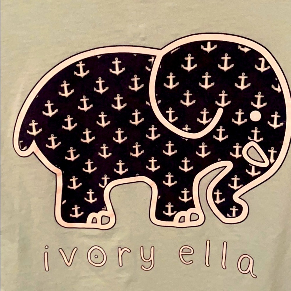Ivory Ella Women’s Small Anchor long sleeve shirt